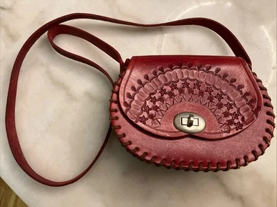 "Cartera de cuero vintage tostada a mano roja cosida 16"" correa para el hombro 6x5x2,5""" Foto 1 de 4