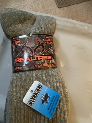 Realtree All-Season Gray Socks 2 Pair Shoe Size 9-13 Ultra-Dri - Image 1 of 3