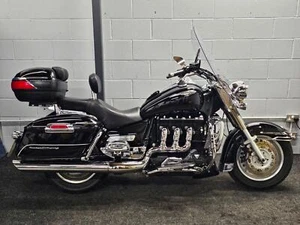 TRIUMPH ROCKET III TOURING ** FULL LUGGAGE - TOURING SCREEN - 12 MONTHS MOT ** - Picture 1 of 20