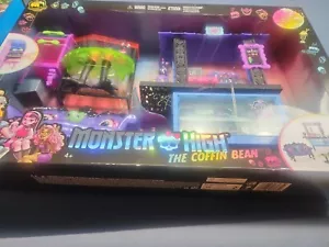 2022 Mattel Monster High Dolls The Coffee Bean Playset IN MANO - Foto 1 di 2