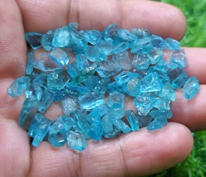 87 Teile Konvolut eleganter blauer Apatit roh 6-10 mm lose Edelstein Schmuck zur Herstellung - Bild 1 von 5