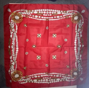 Vintage Avon roter Schal Made in Italy romantisches Zwischenspiel 35" Goldkette & Perlen - Bild 1 von 6