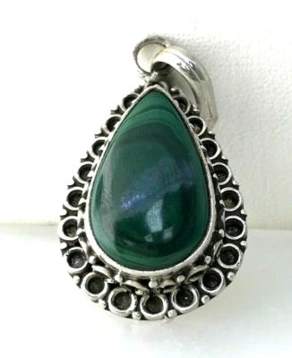 Детализированный кулон в форме малахита и груши из чистого серебра - Изображение 1 из 4