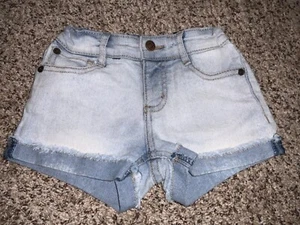 Lucky Brand Kids Girl's Blue Riley Stretch Denim Jean Shorts Size 4/5 LWash - Picture 1 of 4
