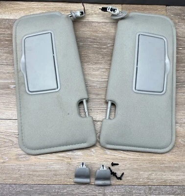 01-07 Mazda Tribute Ford Escape conductor pasajero conjunto de parasoles gris OEM con clips Foto 1 de 4