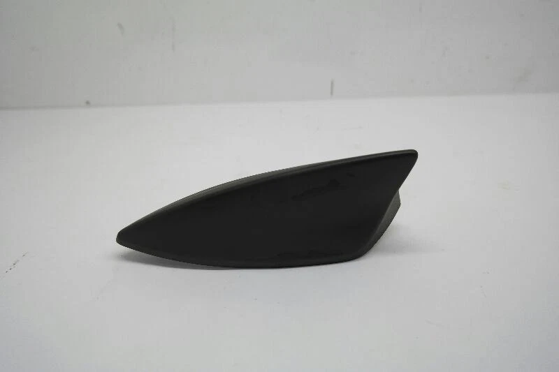 Chevrolet Malibu 2016 nueva antena montada en el techo  Foto 1 de 4