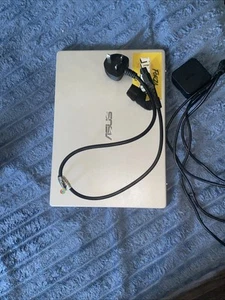 Asus Intel Celeron N3350 2.40GHz 4GB Memory 32GB storage With Charger - Afbeelding 1 van 5