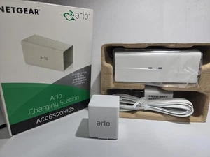 Arlo Charging Station for Arlo Pro/Pro2/Go VMA4400C With 1 A-1 Battery Used Good - Picture 1 of 5