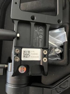 Estabilizador de cámara de 3 ejes Zhiyun Crane 2 - negro Foto 1 de 3