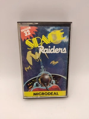 SPACE RAIDERS -  MICRODEAL SOFTWARE - DRAGON 32  - Image 1 of 4