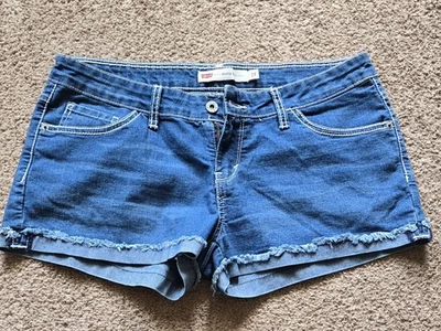 Levis Shorts Women  Denim Jeans Shorty Size 13 - Image 1 of 3