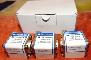 Lot of 3 Ferraz Shawmut PC30UD69V125TF V300053 Protistor Fuses 690V 125A NIB - Picture 1 of 2