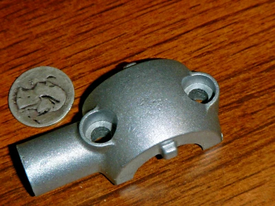 Soporte de montaje de espejo cilindro maestro 2006-2009 Suzuki VL 800 Intruder Boulevard Foto 1 de 4