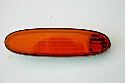 2000  Jaguar XJ8 Front Bumper Side Marker Light Lens Housing  (RH) OEM LNC5030AB - Image 1 of 3