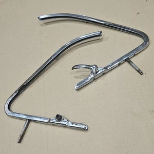 OEM 1950 / 50 Oldsmobile Sedan RH & LH Passenger Vent Window Frames - Foto 1 di 5