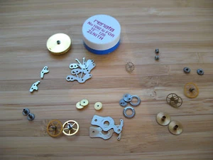 ZENITH 120,120T ASSORTED NEW OLD STOCK VINTAGE MOVEMENT PARTS - Picture 1 of 13