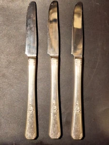 3 Wm A Rogers Oneida Sectional Silverplated RIO 1939 French Hollow GRILLE KNIVES - Picture 1 of 4