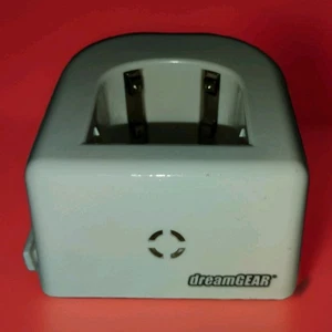 Wii Wireless Charge N’ Play Charging Power Base Only by Dream Gear - Picture 1 of 1