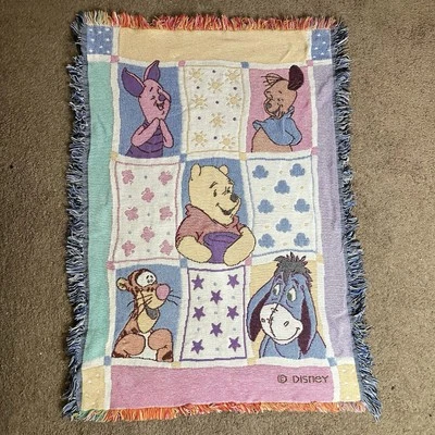 Manta bebé Disney Winnie The Pooh retazos tapiz tejido flecos Foto 1 de 4