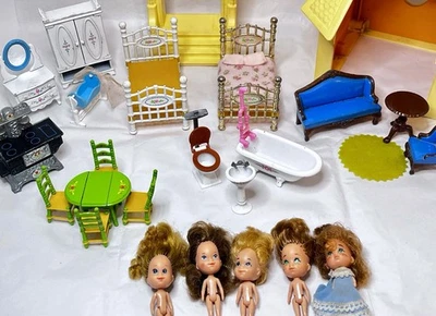Lote misto vintage Mattel década de 1980 THE LITTLES 5 bonecas e 20 peças móveis + extras - Imagem 1 de 4