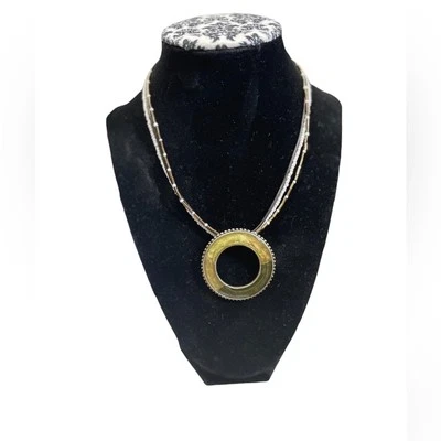 Collar gargantilla triple hebra KC Kenneth Cole con colgante de resina Foto 1 de 4