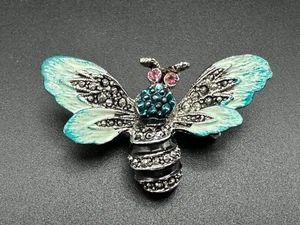 Vintage Rhinestone Blue Enamel Wings Striped Body Silver Tone Solid Bee Brooch - Picture 1 of 9