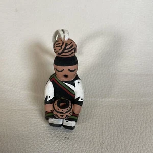 Figura adorno cerámica pueblo Juanita Martínez de colección - Imagen 1 de 10