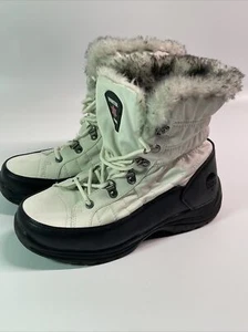 Totes Winter Fun White Vegan Leather Faux Fur Women Winter Boots Sz 6M  - Picture 1 of 3