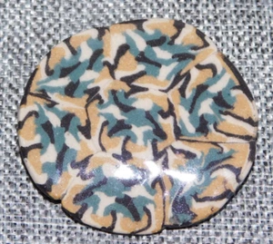 Vintage Nerikomi Knopf von John Quimby Aprx: 2" #1709 - Bild 1 von 5