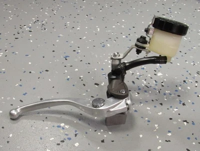 Cilindro maestro de freno delantero de 17 mm con palanca 08-16 CBR1000 CBR 1000RR CBR1000RR Foto 1 de 4