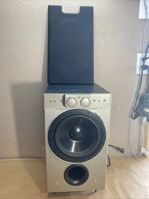 Subwoofer alimentado de cine en casa Athena Technologies AS-P300 100W negro ceniza Foto 1 de 4