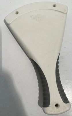 Pampered Chef 2677 Handheld Or Mountable Jar Opener White - Image 1 of 4