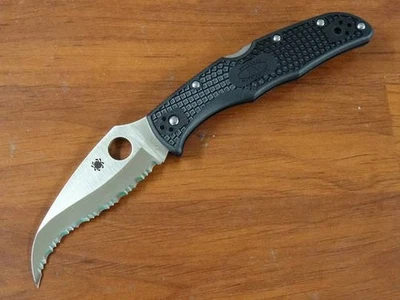 SPYDERCO MATRIARCH 2 FOLDING KNIFE BLACK FRN HANDLE SERRATED VG10 SS C12SBK2 - Image 1 of 4