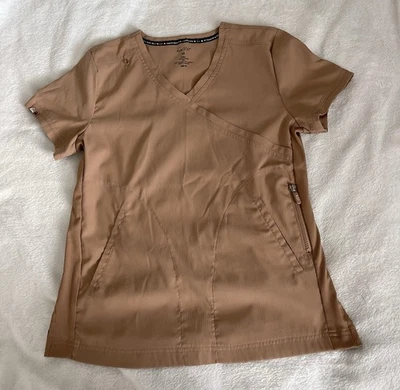 Blusa esfoliante feminina Koi Lite slim fit tamanho médio bronzeado - Imagem 1 de 4