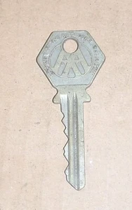 Original, Automobile Association, AA box Yale Door Key,See pics Good used - Picture 1 of 4