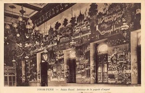 Cambodia - PHNOM PENH - Royal Palace - Interior of the Silver Pagoda - Picture 1 of 2