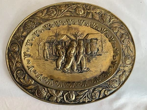 Patinadores holandeses vintage ovalados de 15 pulgadas placa de pared de latón del viejo mundo - Imagen 1 de 11