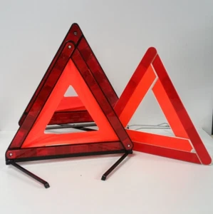 EMERGENCY BREAKDOWN FOLDABLE HAZARD SIGN REFLECTIVE WARNING TRIANGLEs - Picture 1 of 6