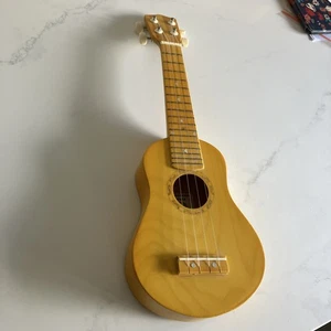 Ukulele - Picture 1 of 3