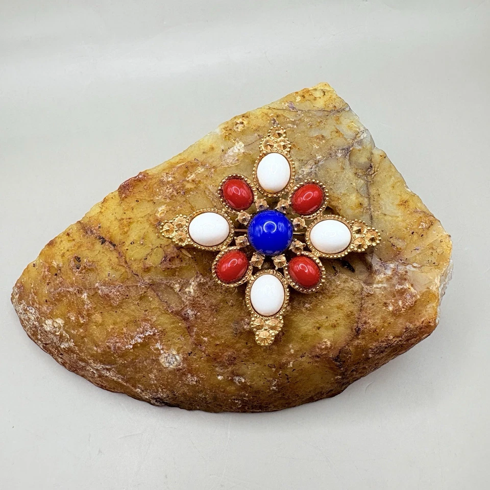 Broche prendedor Sarah Coventry vintage 1972 americano rojo blanco y azul tono dorado en muy buen estado Foto 1 de 4