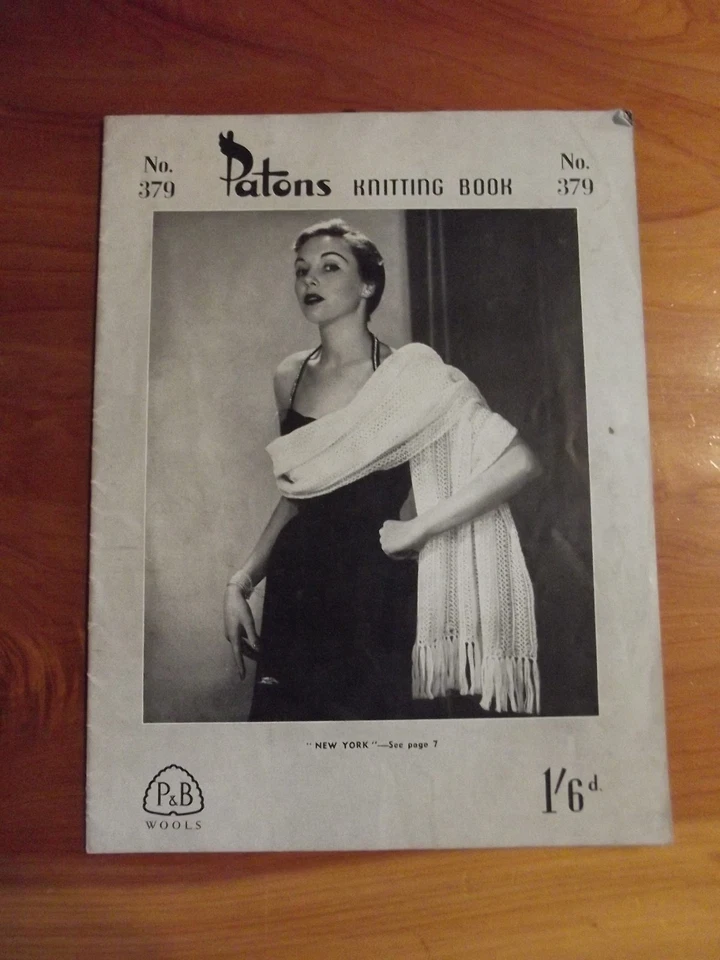 KNITTING PATTERN BOOK PATONS NO. 379 NEW YORK  *GREAT* MUST SEE ** - Image 1 of 2