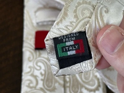 Corbata para hombre marca Q marfil cachemira microfibra diseñada desde Italia boda formal Foto 1 de 4