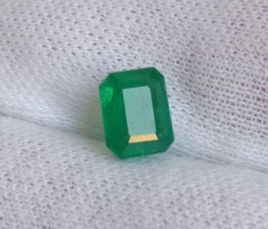 Pietra preziosa sciolta Zambia Smeraldo Naturale Certificata Tagliata Terra Miniera 1,53 Cts - Foto 1 di 10