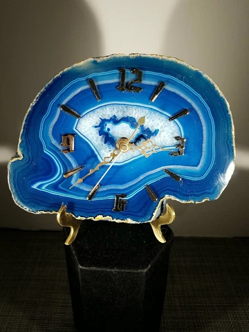 Colbolt Blue Quarts Crystal Geode Desk/ Wall Clock 5.5 " tall x 6" wide works !! Cover