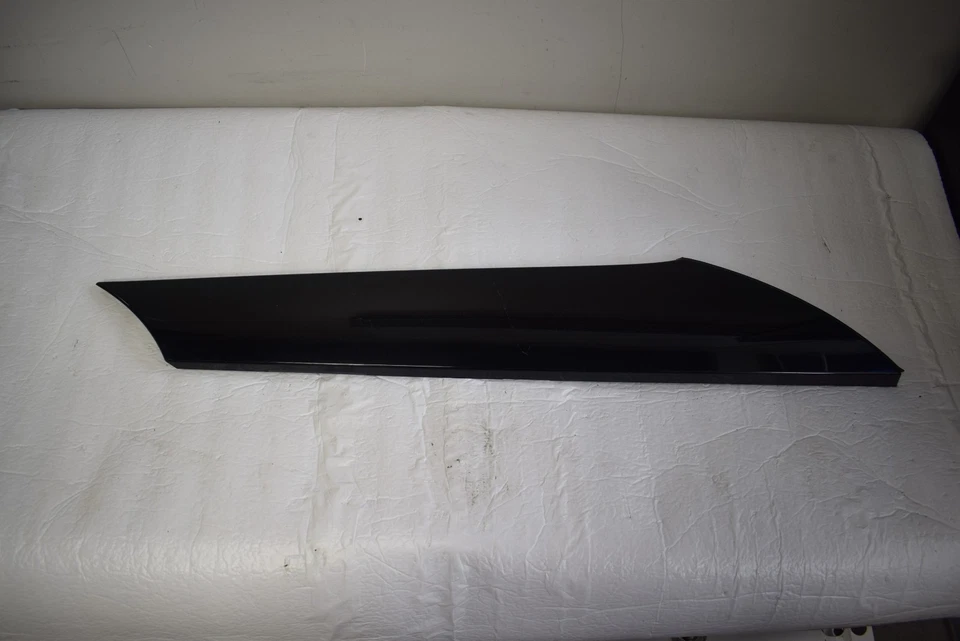 2010 2011 2012 年 2013 捷豹 XJ 右外部成型装饰 AW9329148AE 原始设备制造商 — 第 1/4 张图片