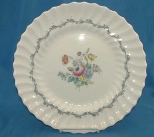 Royal Doulton The Chelsea Rose Dinner Plate 10 3/4" - Imagen 1 de 1