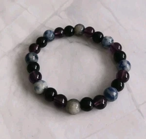 Stretchy Bracelet Purple & Black Glass & 7 Sodalite Beads BNWOT - Picture 1 of 2