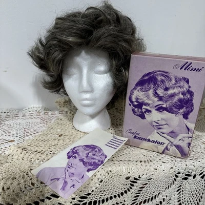 Peluca Mimi acrílica vintage NOS sin preocupaciones de Kanekalon color mezcla gris Foto 1 de 4