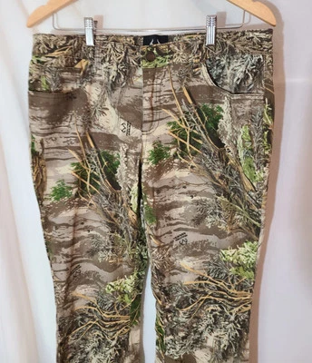 Realtree Max 1 Camo pants. Womens size 10 Pants Unisex  32 X 30 - Image 1 of 4