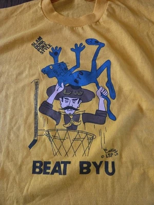 Camiseta de baloncesto vintage Beat BYU University Of Wyoming Jerzees L Foto 1 de 3
